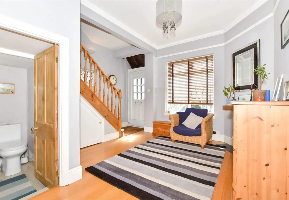 Entrance Hall - London Road, Hythe, Kent - Wards of Kent