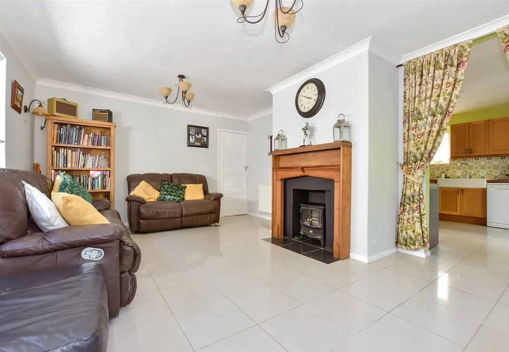 Internal Lifestyle Photograph - Bradstow Way, Broadstairs, Kent - Wards of Kent