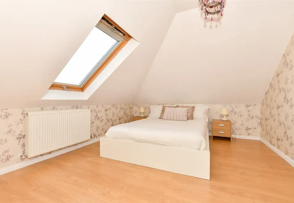 Bedroom 2 - Bradstow Way, Broadstairs, Kent - Wards of Kent