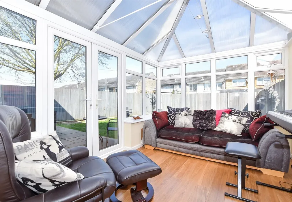 Conservatory - Estelle Close, Rochester, Kent - Wards of Kent