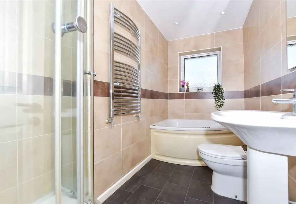 En-Suite Bathroom - Estelle Close, Rochester, Kent - Wards of Kent