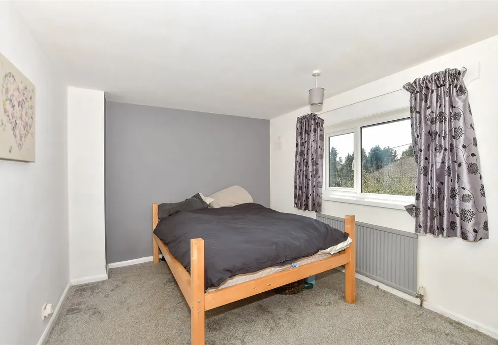 Bedroom 3 - Blackwell Farm Road, East Grinstead, West Sussex - Wards of Kent