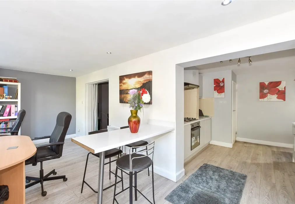 Dining Area - Blackwell Farm Road, East Grinstead, West Sussex - Wards of Kent