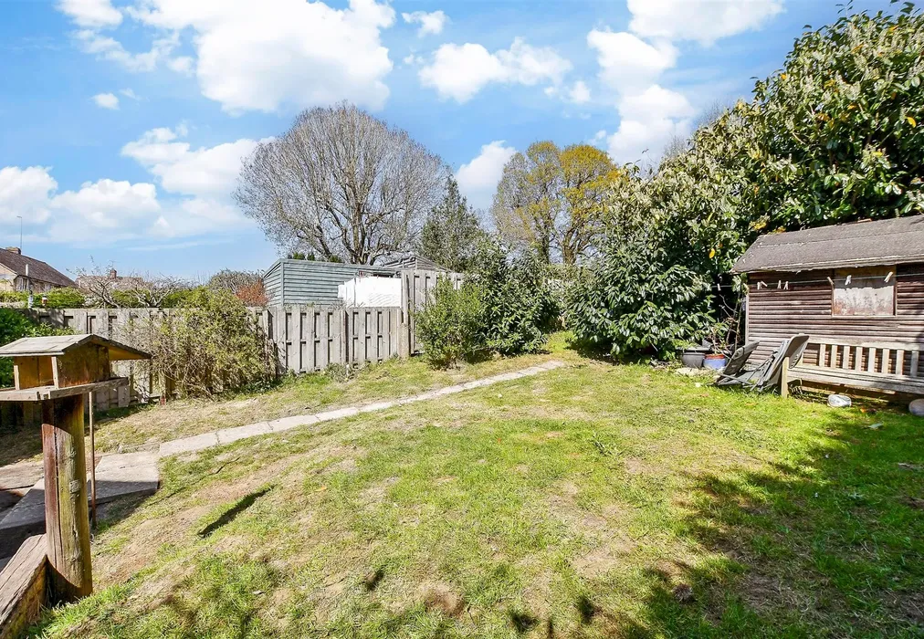 Rear Garden - Blackwell Farm Road, East Grinstead, West Sussex - Wards of Kent