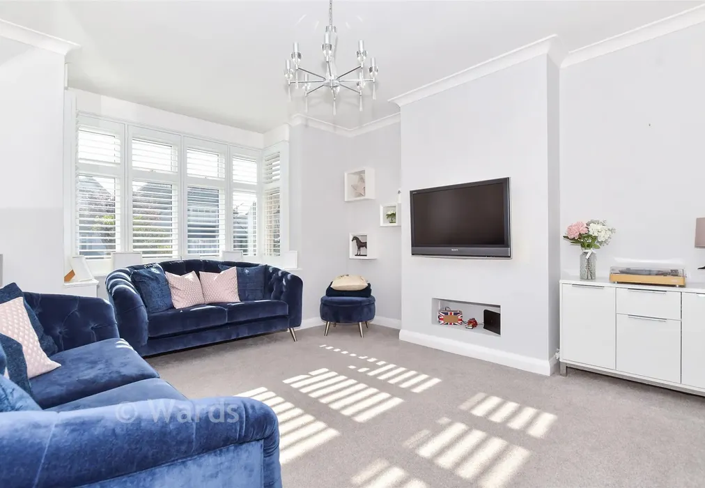 Lounge - Birling Road, Snodland, Kent - Wards of Kent