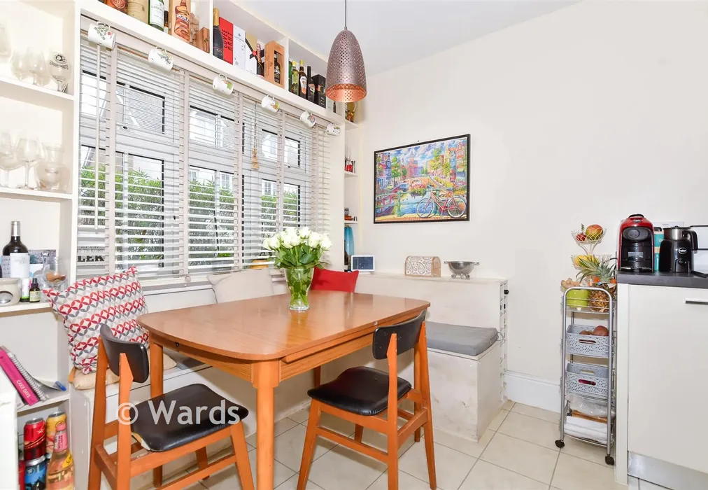 Kitchen/Diner - Albion Drive, Larkfield, Aylesford, Kent - Wards of Kent