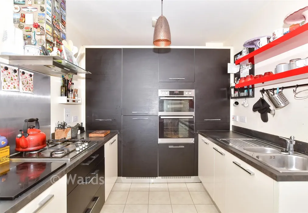 Kitchen/Diner - Albion Drive, Larkfield, Aylesford, Kent - Wards of Kent