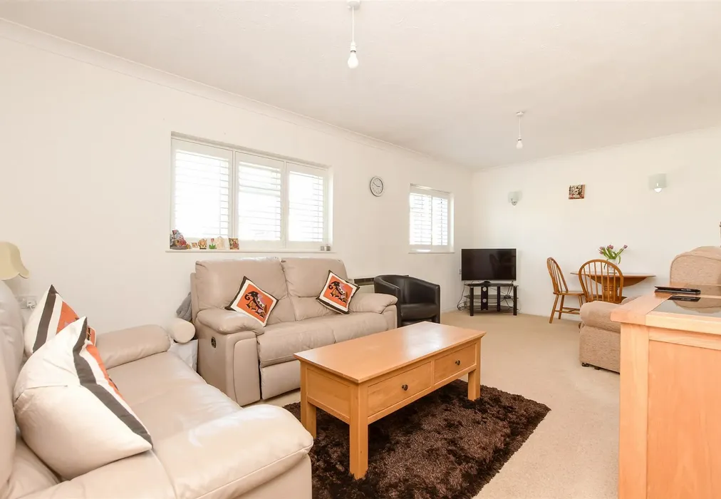 Lounge/Diner - Peregrine Gardens, Shirley, Croydon, Surrey - Wards of Kent