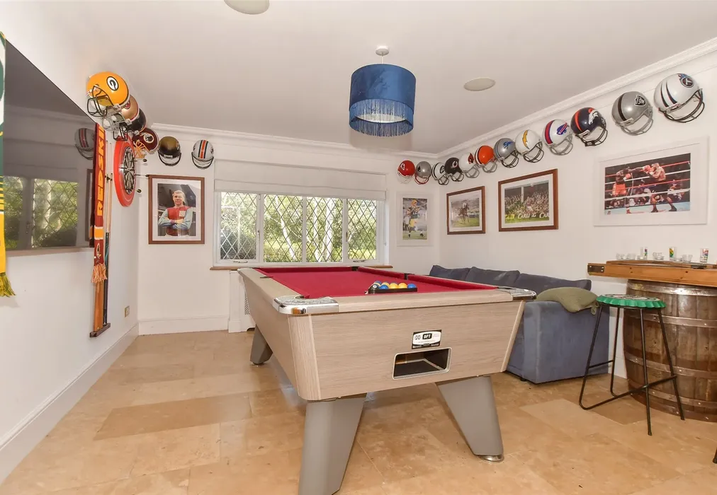 Games Room - Nursery Road, Loughton, Essex - Wards of Kent