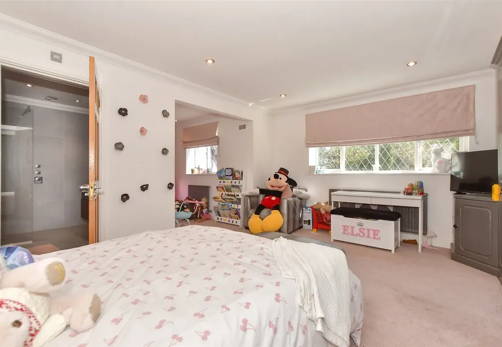Bedroom 2 - Nursery Road, Loughton, Essex - Wards of Kent