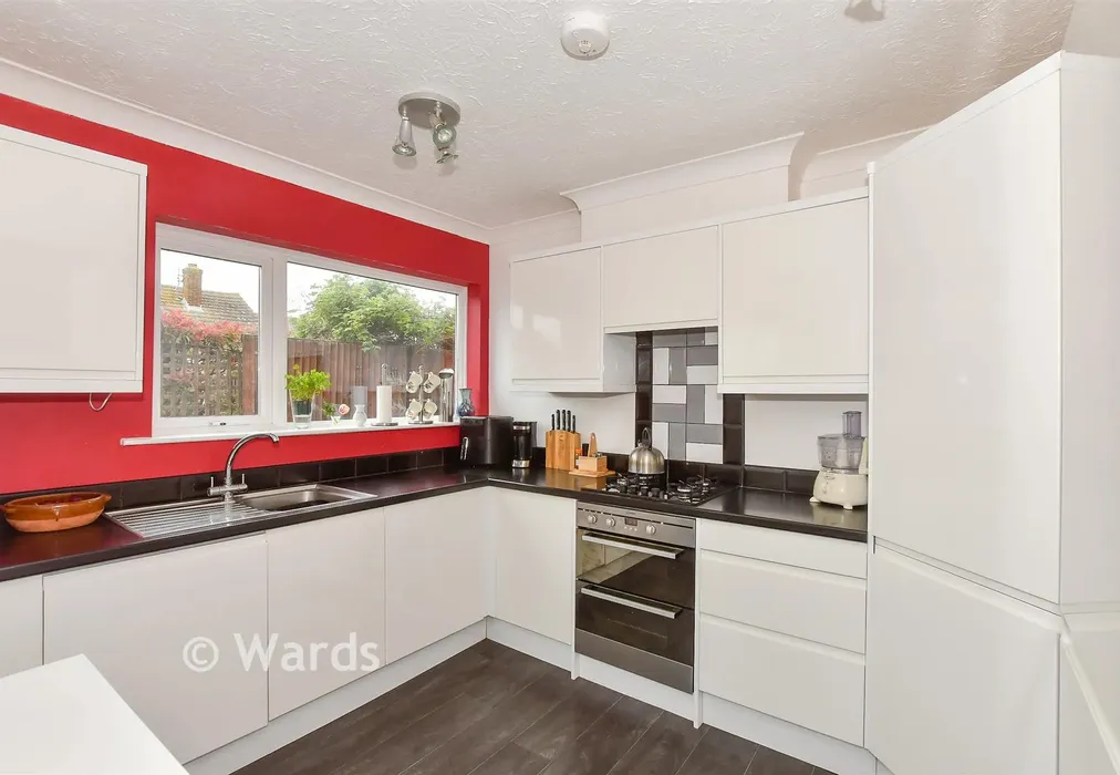 Kitchen - Woodland Road, Herne Bay, Kent - Wards of Kent