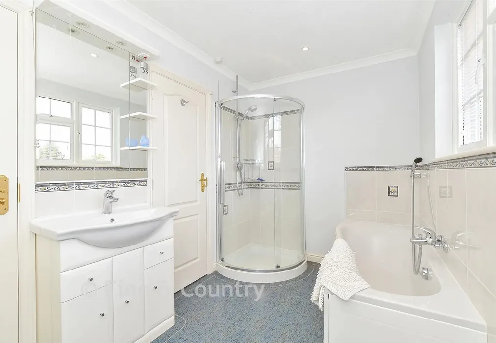 Jack And Jill Bathroom - Northclose Road, Bembridge, Isle of Wight - Wards of Kent