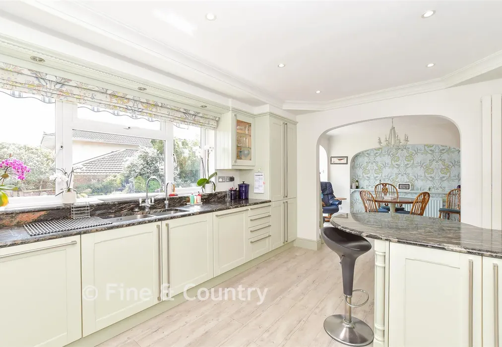 Kitchen - Northclose Road, Bembridge, Isle of Wight - Wards of Kent