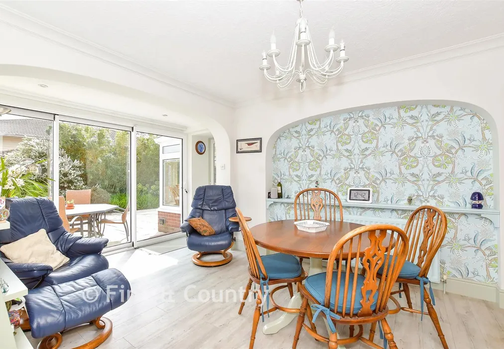 Breakfast Area - Northclose Road, Bembridge, Isle of Wight - Wards of Kent