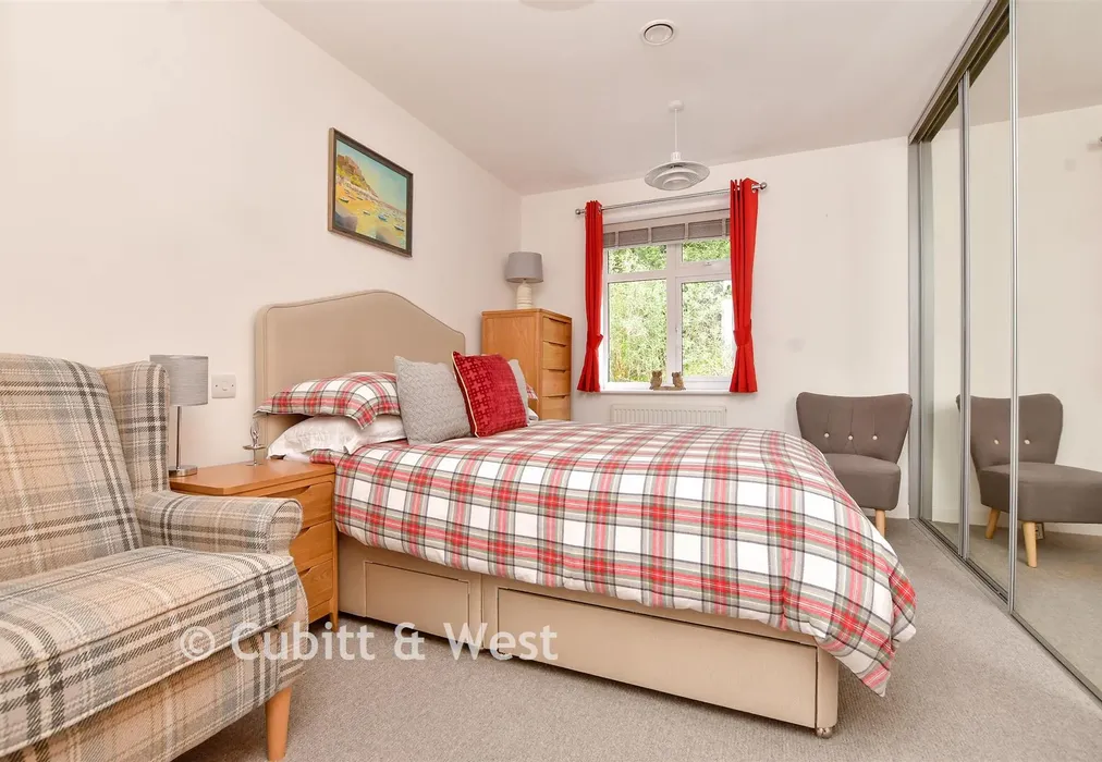 Bedroom 1 - Lower Barn Road, Purley, Surrey - Wards of Kent