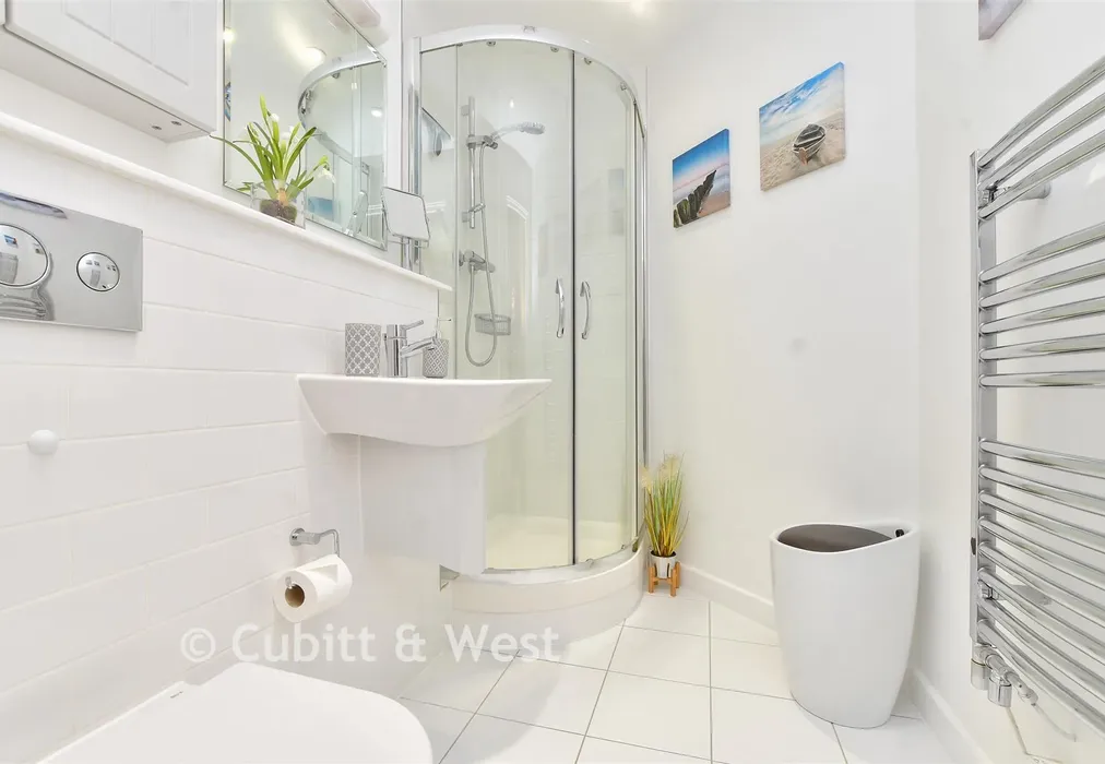 En-Suite Shower Room - Lower Barn Road, Purley, Surrey - Wards of Kent