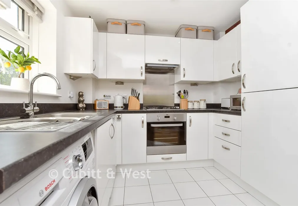 Kitchen / Living Room - Lower Barn Road, Purley, Surrey - Wards of Kent