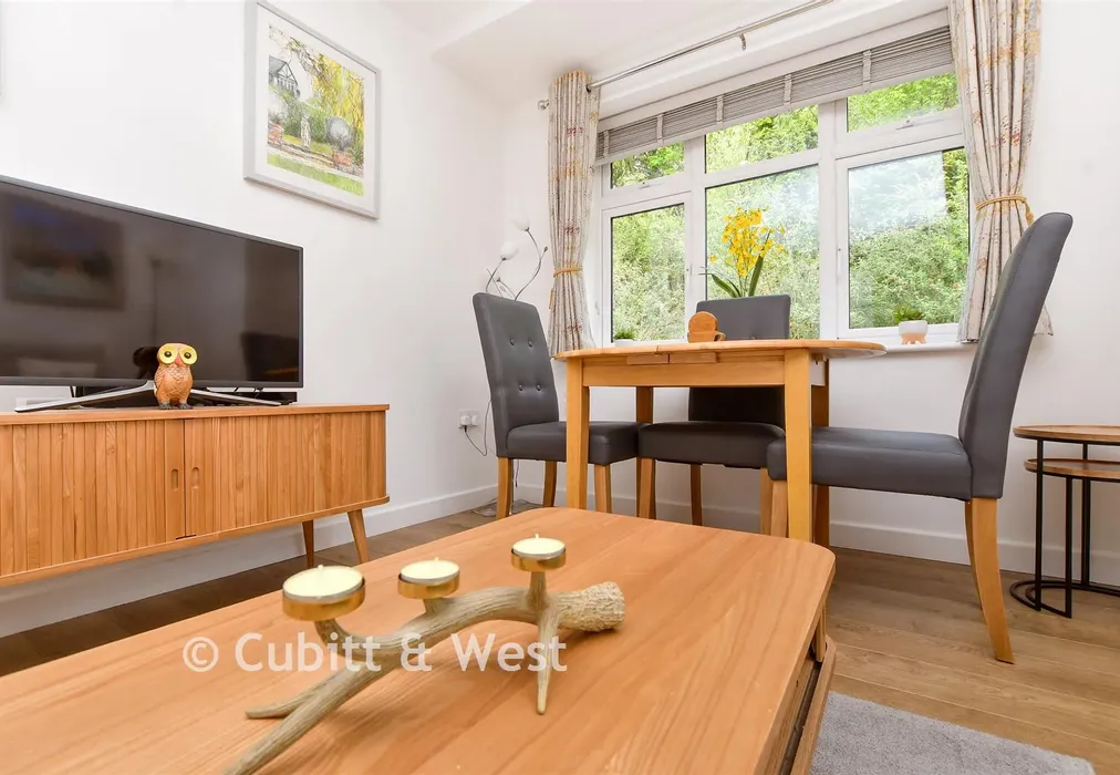 Internal Lifestyle Photograph - Lower Barn Road, Purley, Surrey - Wards of Kent