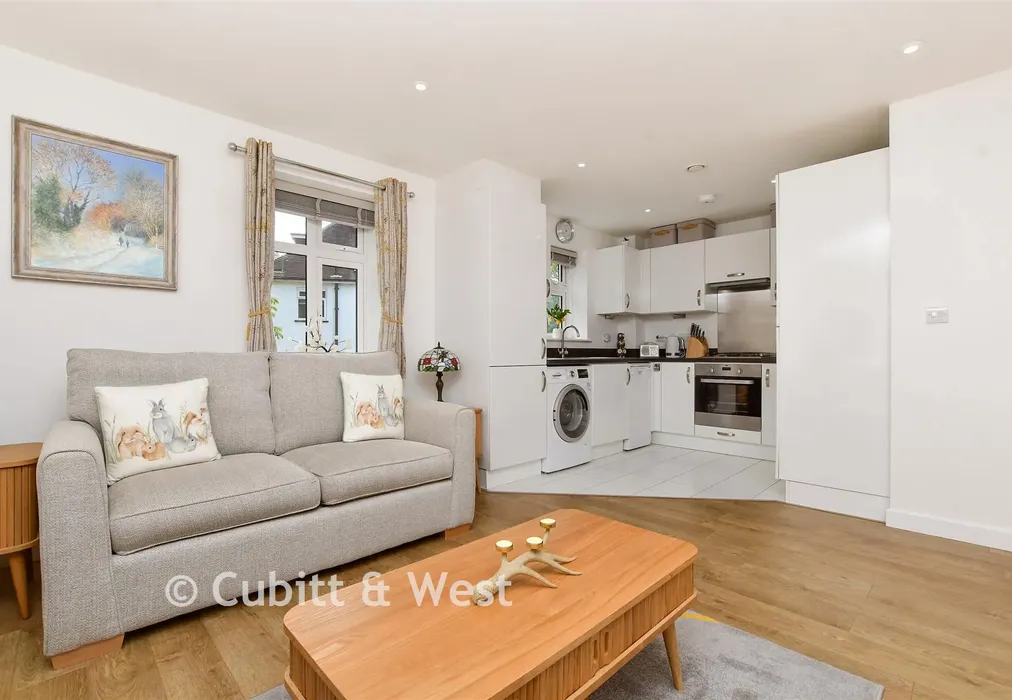 Kitchen / Living Room - Lower Barn Road, Purley, Surrey - Wards of Kent
