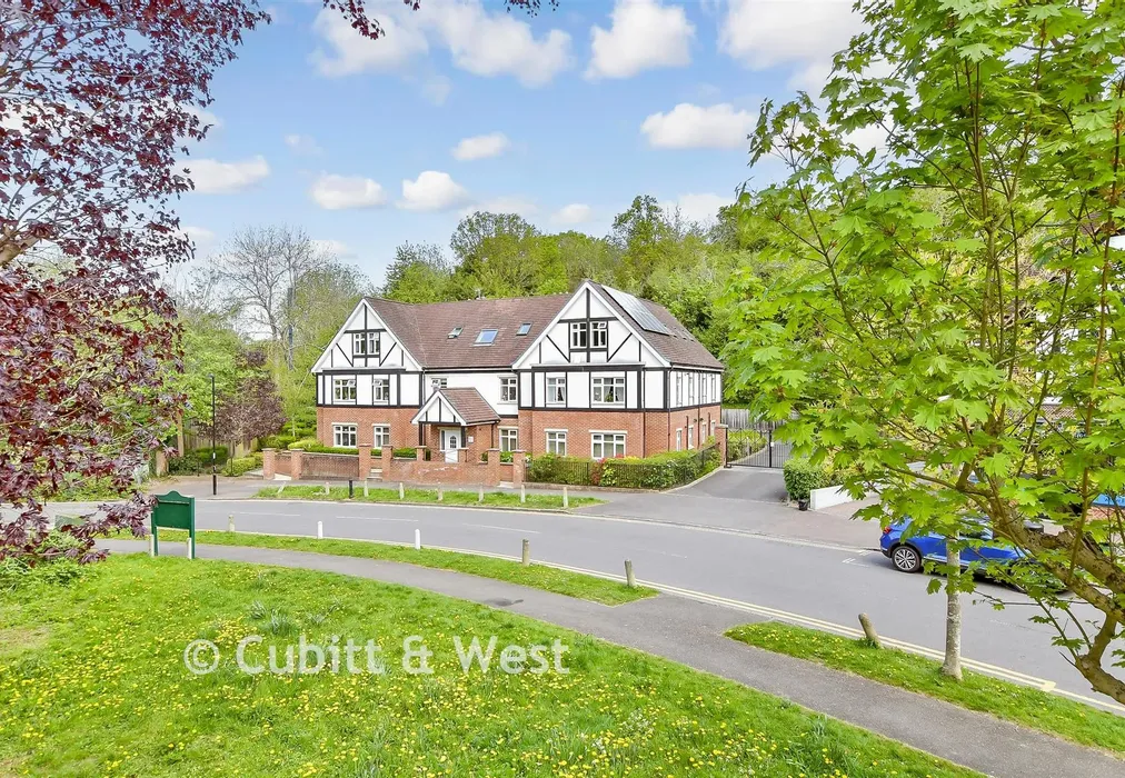 Street View - Lower Barn Road, Purley, Surrey - Wards of Kent