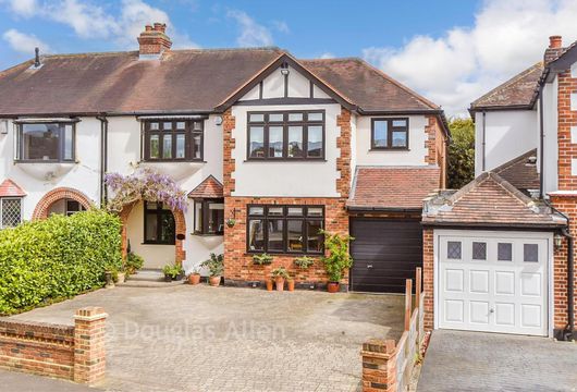 Newhall Drive, Harold Wood, Essex - Wards of Kent