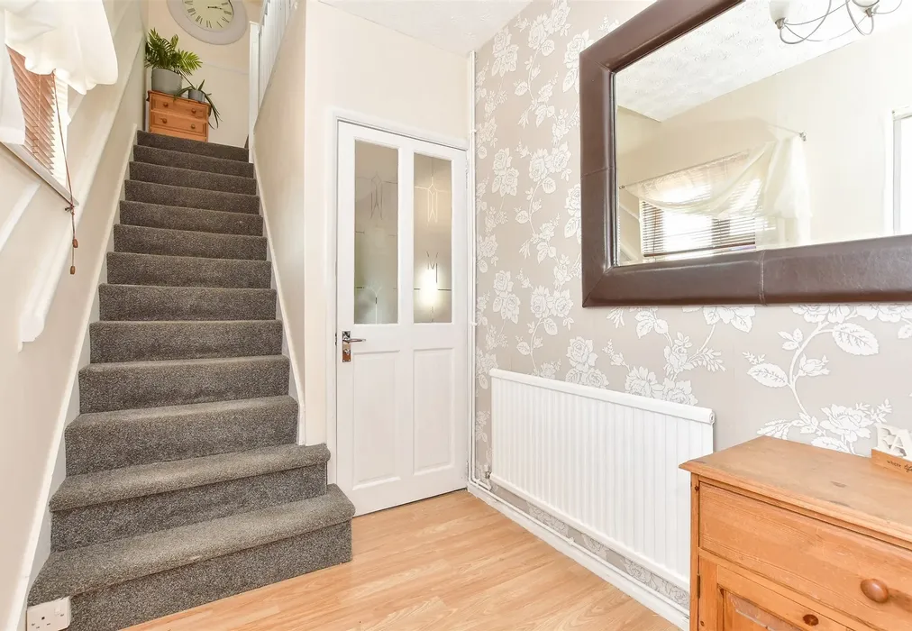 Entrance Hallway - Attlee Avenue, Aylesham, Canterbury, Kent - Wards of Kent