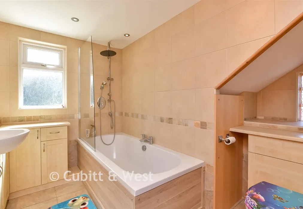 Bathroom - Mackie Avenue, Patcham, Brighton, East Sussex - Wards of Kent