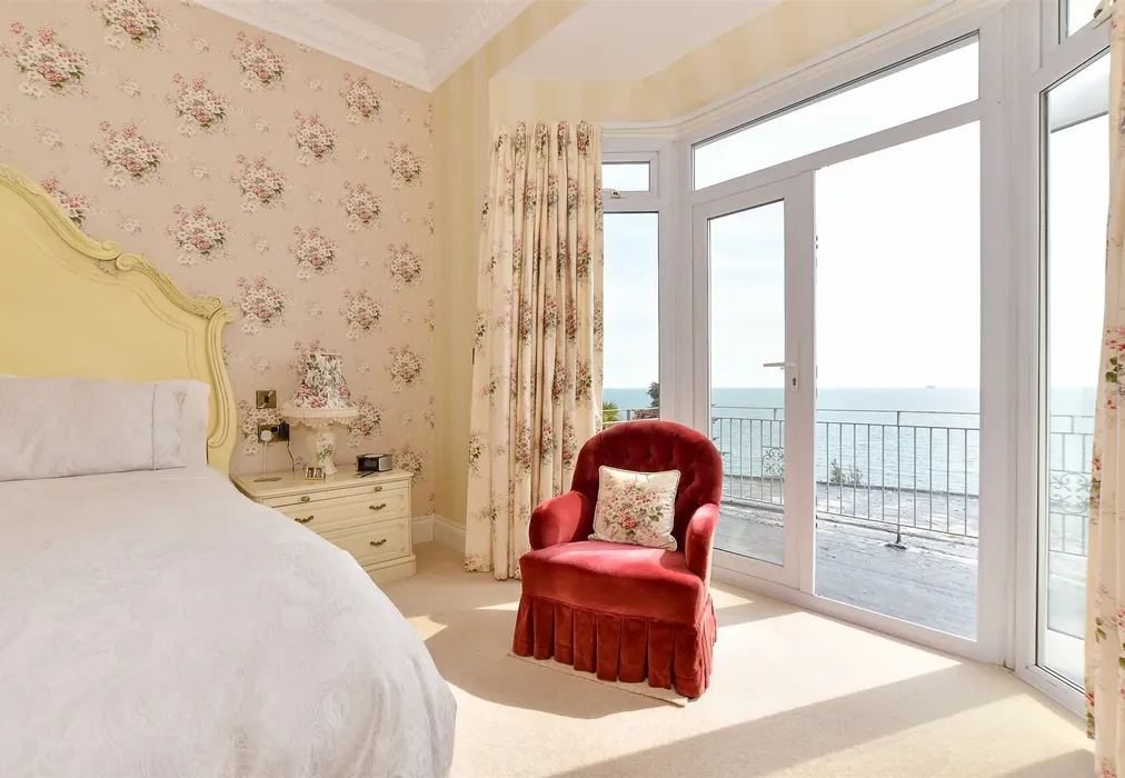 Internal Lifestyle Photograph - Park Road, Shanklin, Isle of Wight - Wards of Kent