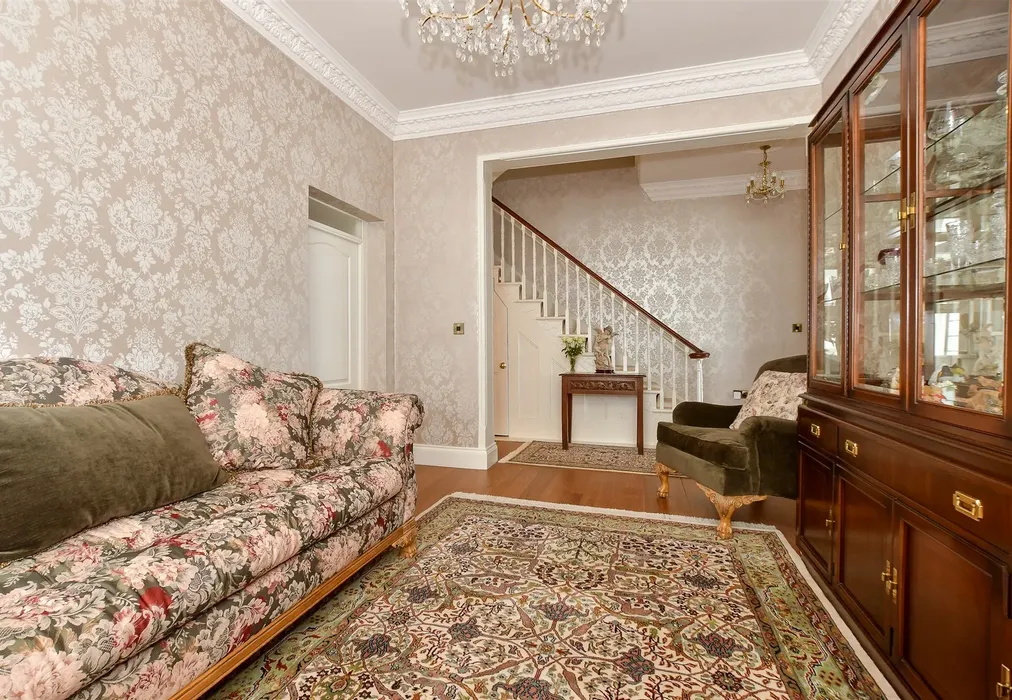 Hallway - Park Road, Shanklin, Isle of Wight - Wards of Kent
