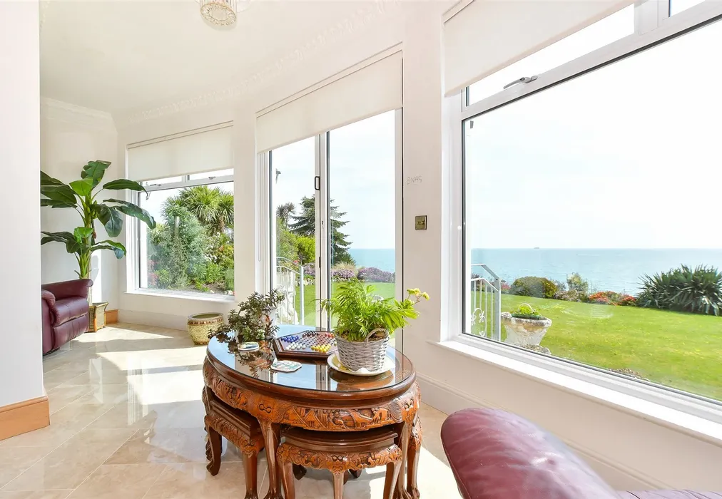 Sun Room - Park Road, Shanklin, Isle of Wight - Wards of Kent