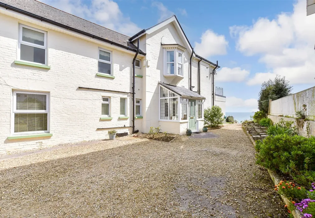 Driveway/Parking - Park Road, Shanklin, Isle of Wight - Wards of Kent