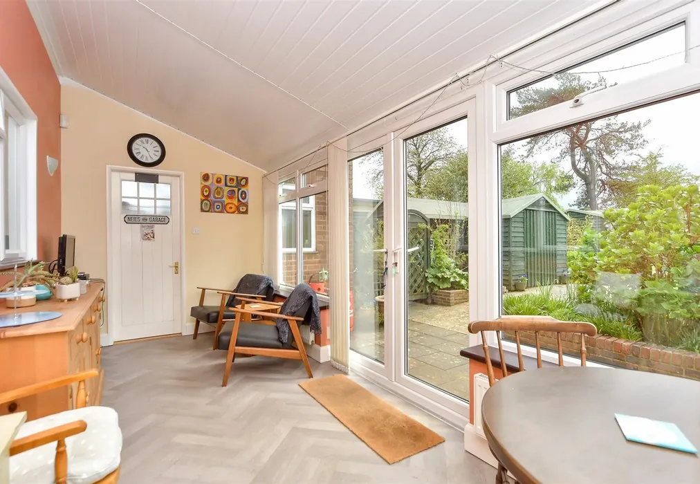 Garden Room - The Street, Wormshill, Sittingbourne, Kent - Wards of Kent