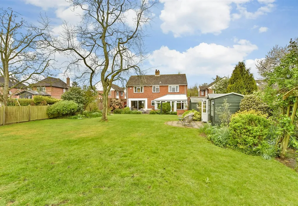 Rear Garden - The Street, Wormshill, Sittingbourne, Kent - Wards of Kent