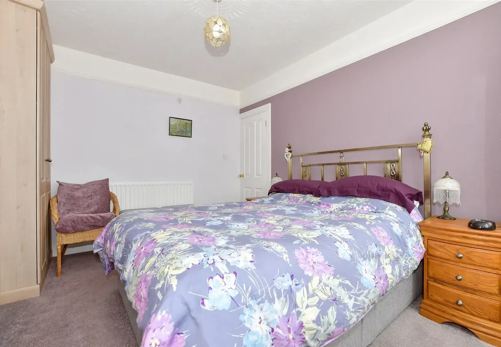 Bedroom 1 - Westover Road, Broadstairs, Kent - Wards of Kent