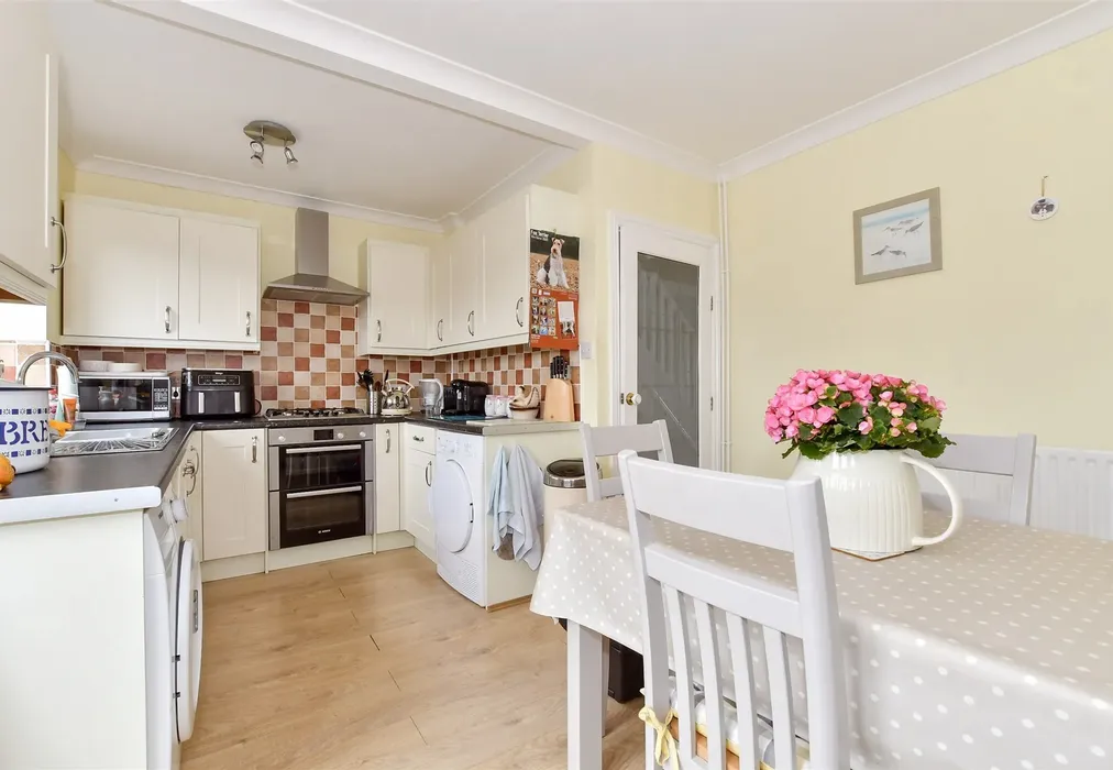 Kitchen/ Diner - Westover Road, Broadstairs, Kent - Wards of Kent