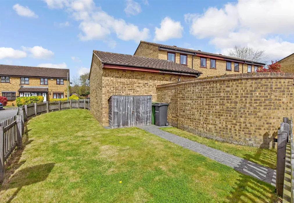 Front Garden - Blacksmith Drive, Weavering, Maidstone, Kent - Wards of Kent