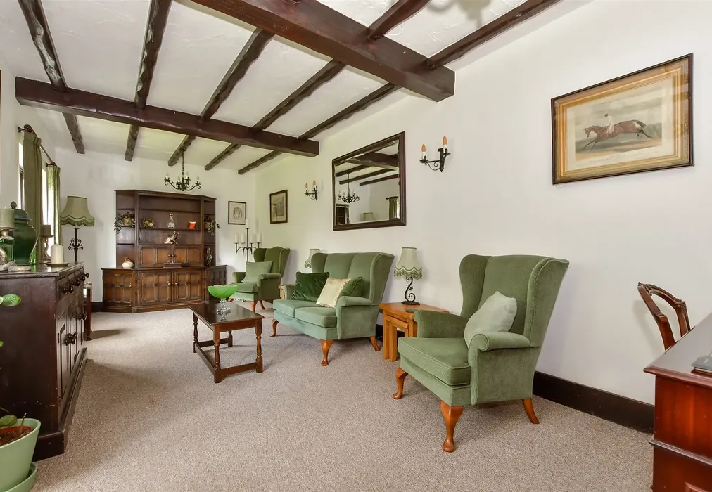 Family Room - Tinkerpot Lane, West Kingsdown, Sevenoaks, Kent - Wards of Kent