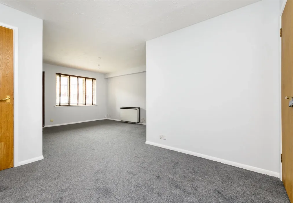 Dining Area - Maypole Road, Gravesend, Kent - Wards of Kent