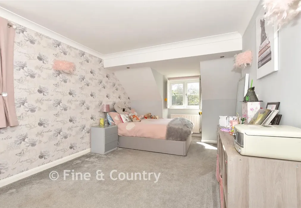 Bedroom 2 - St. Mary's Meadow, Wingham, Canterbury, Kent - Wards of Kent