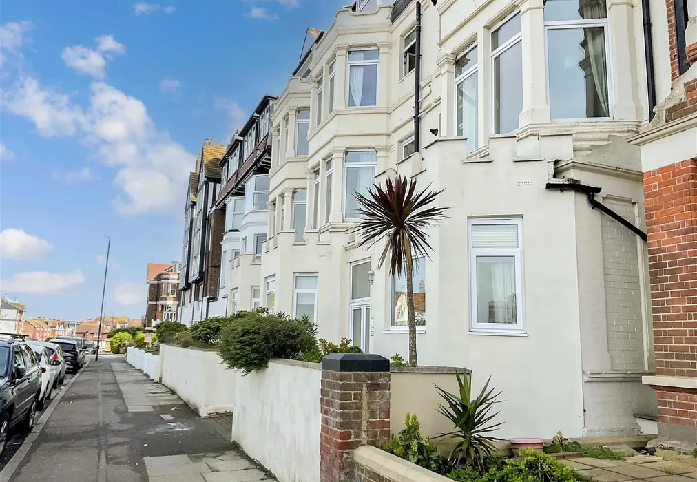 Front - Eastern Esplanade, Cliftonville, Margate, Kent - Wards of Kent