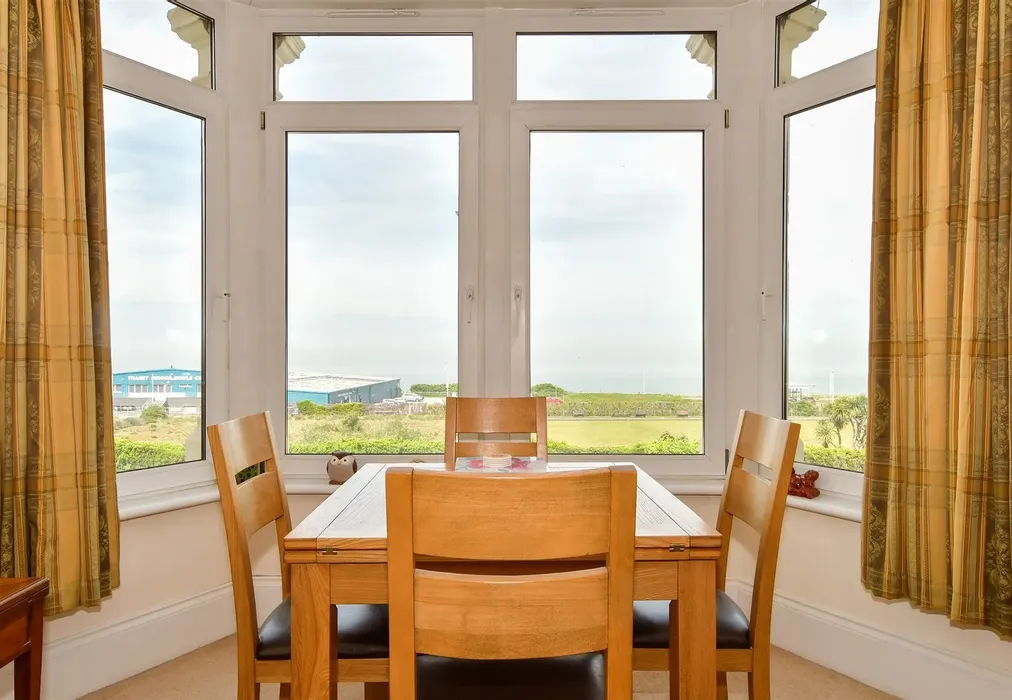 Internal Lifestyle Photograph - Eastern Esplanade, Cliftonville, Margate, Kent - Wards of Kent