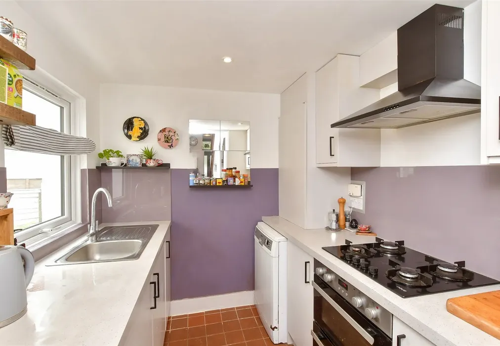 Kitchen - Shaftesbury Road, Brighton, East Sussex - Wards of Kent