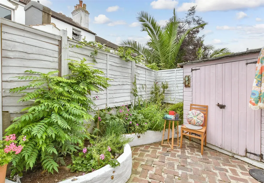 Rear Garden - Shaftesbury Road, Brighton, East Sussex - Wards of Kent