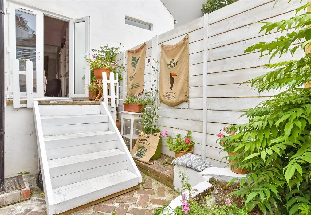 External Feature - Shaftesbury Road, Brighton, East Sussex - Wards of Kent