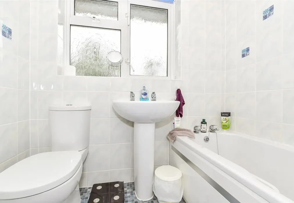 Bathroom - Fletcher Road, Staplehurst, Tonbridge, Kent - Wards of Kent