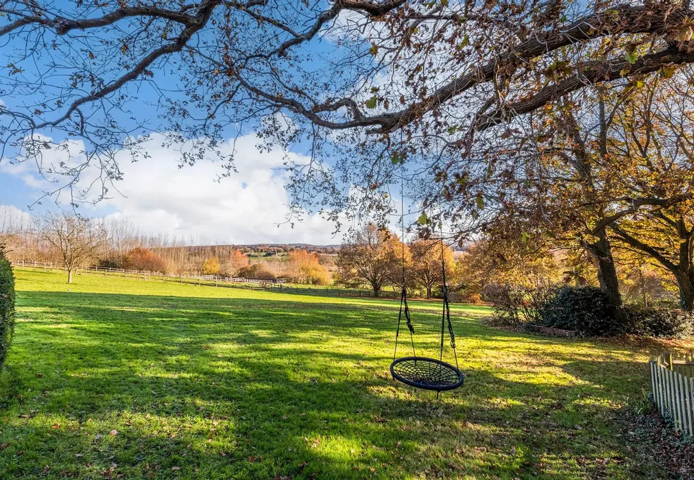 Garden - Salmans Lane, Penshurst, Tonbridge, Kent - Wards of Kent