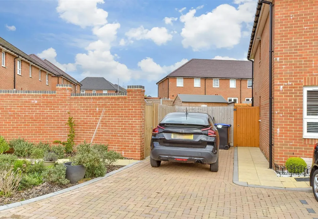 Driveway/Parking.. - Whitfield, Whifield, Dover, Kent - Wards of Kent