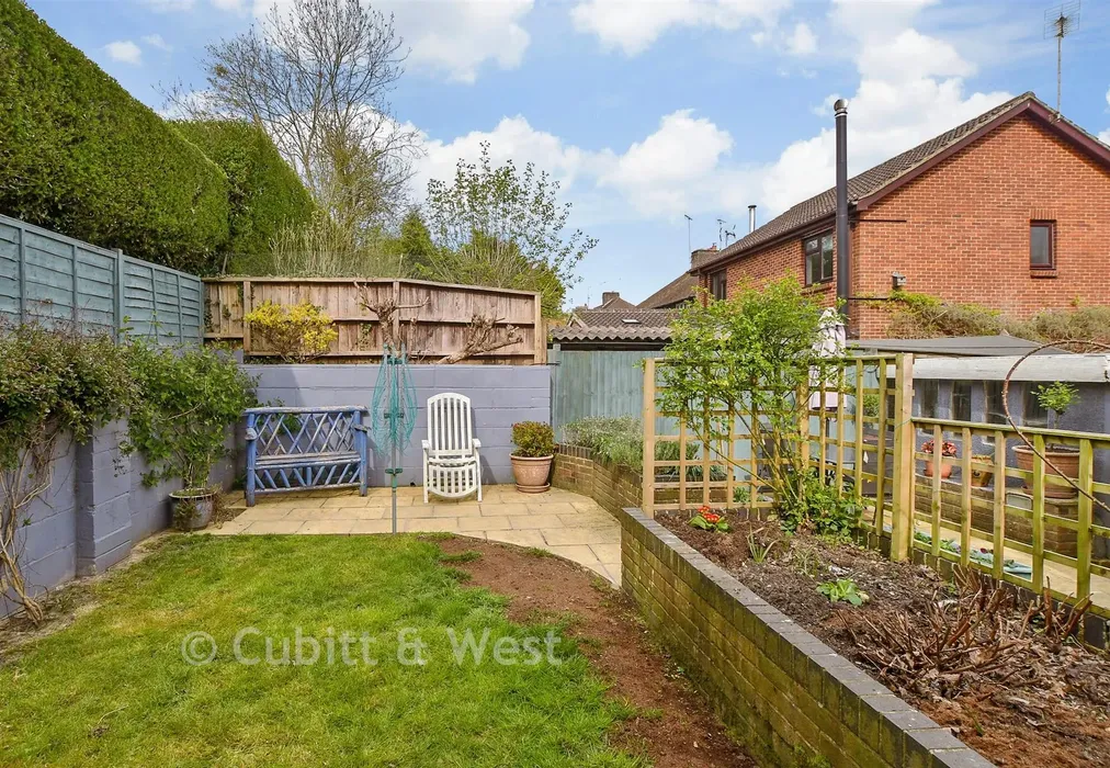 Rear Garden - Spring Gardens, Washington, Pulborough, West Sussex - Wards of Kent