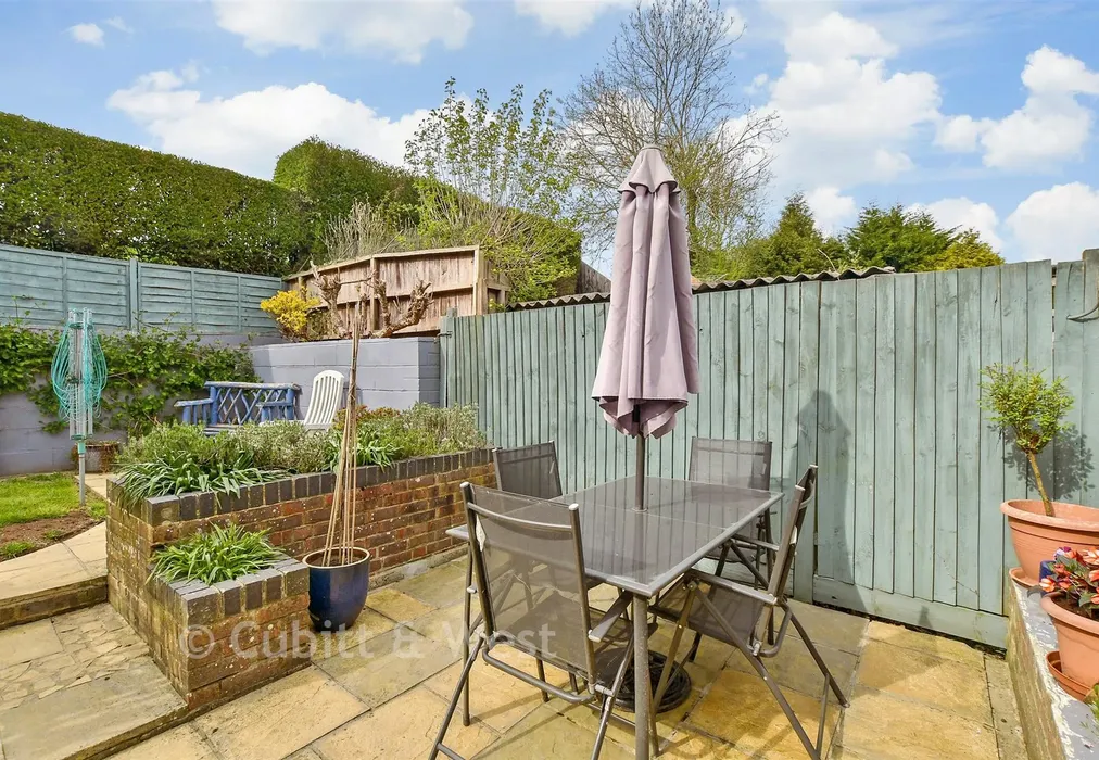 Rear Garden - Spring Gardens, Washington, Pulborough, West Sussex - Wards of Kent