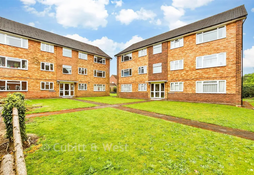 Communal Gardens - Ninehams Road, Caterham, Surrey - Wards of Kent